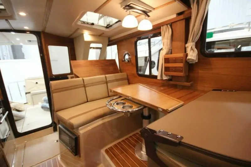 Slide: The Image of Ranger Tug R-31 Command Bridge Luxury Edition 2026 - 5623837