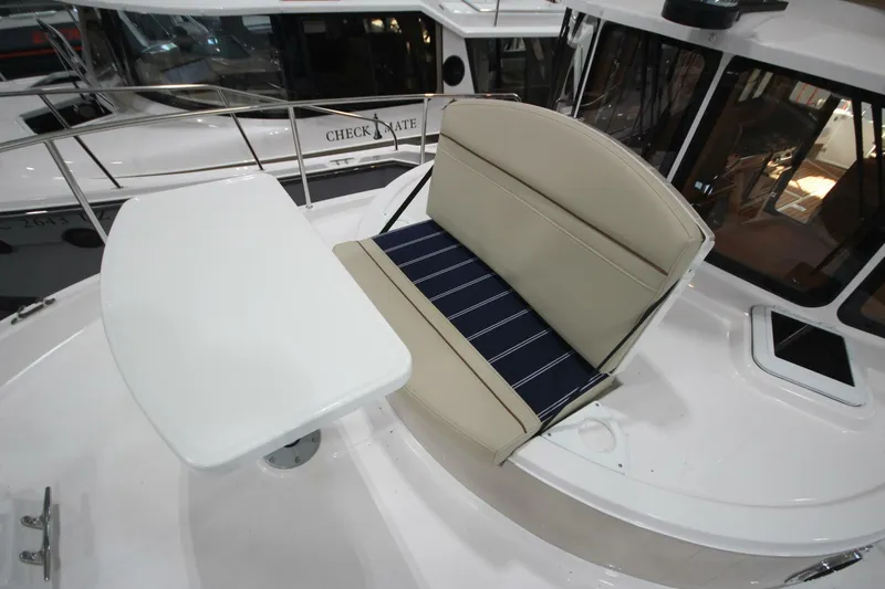 Slide: The Image of Ranger Tug R-31 Command Bridge Luxury Edition 2026 - 5623780