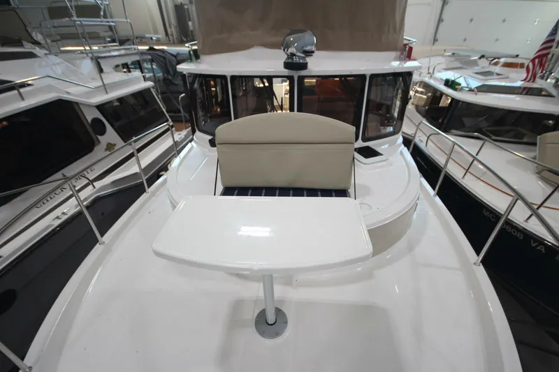 Slide: The Image of Ranger Tug R-31 Command Bridge Luxury Edition 2026 - 5623781