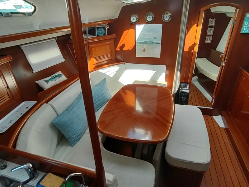 Slide: The Image of Beneteau 393 2004 - 5625132