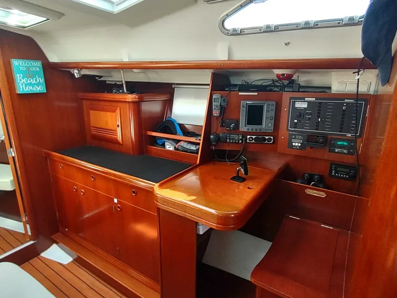 Slide: The Image of Beneteau 393 2004 - 5625133