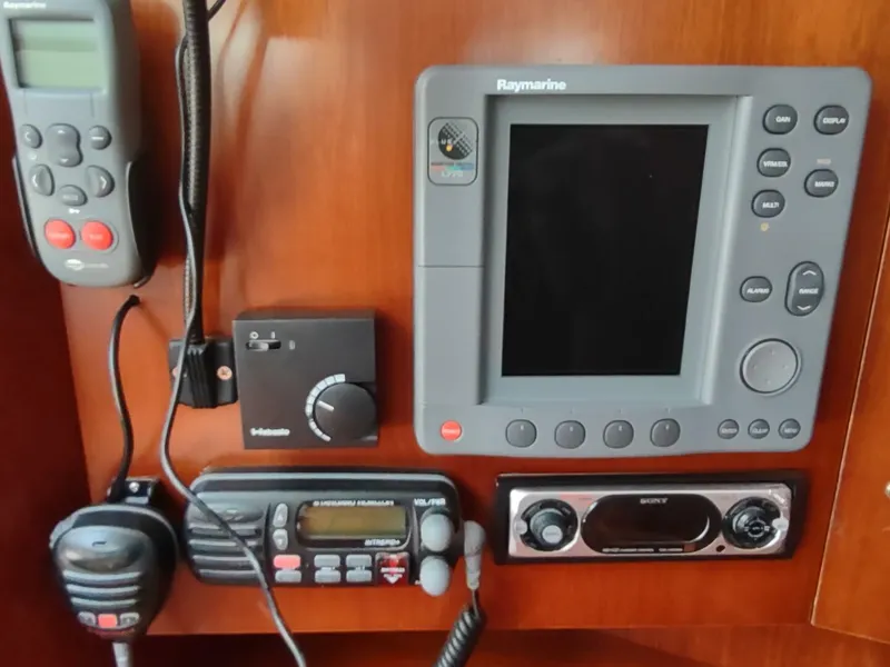 Slide: The Image of Beneteau 393 2004 - 5625146