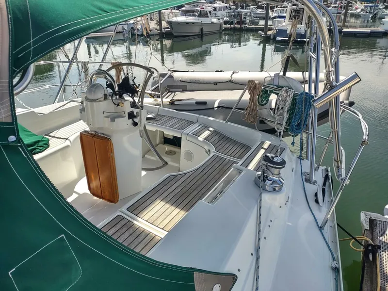 Slide: The Image of Beneteau 393 2004 - 5625107