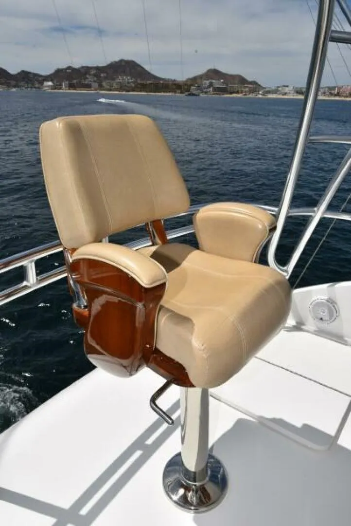 Slide: The Image of 2017 Viking 80 Skybridge "TEAM ANAYA"  - 5624373