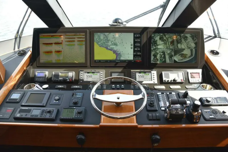 Slide: The Image of 2017 Viking 80 Skybridge "TEAM ANAYA"  - 5624272