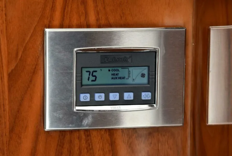 Slide: The Image of 2017 Viking 80 Skybridge "TEAM ANAYA"  - 5624274