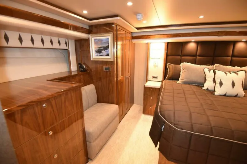 Slide: The Image of 2017 Viking 80 Skybridge "TEAM ANAYA"  - 5624307