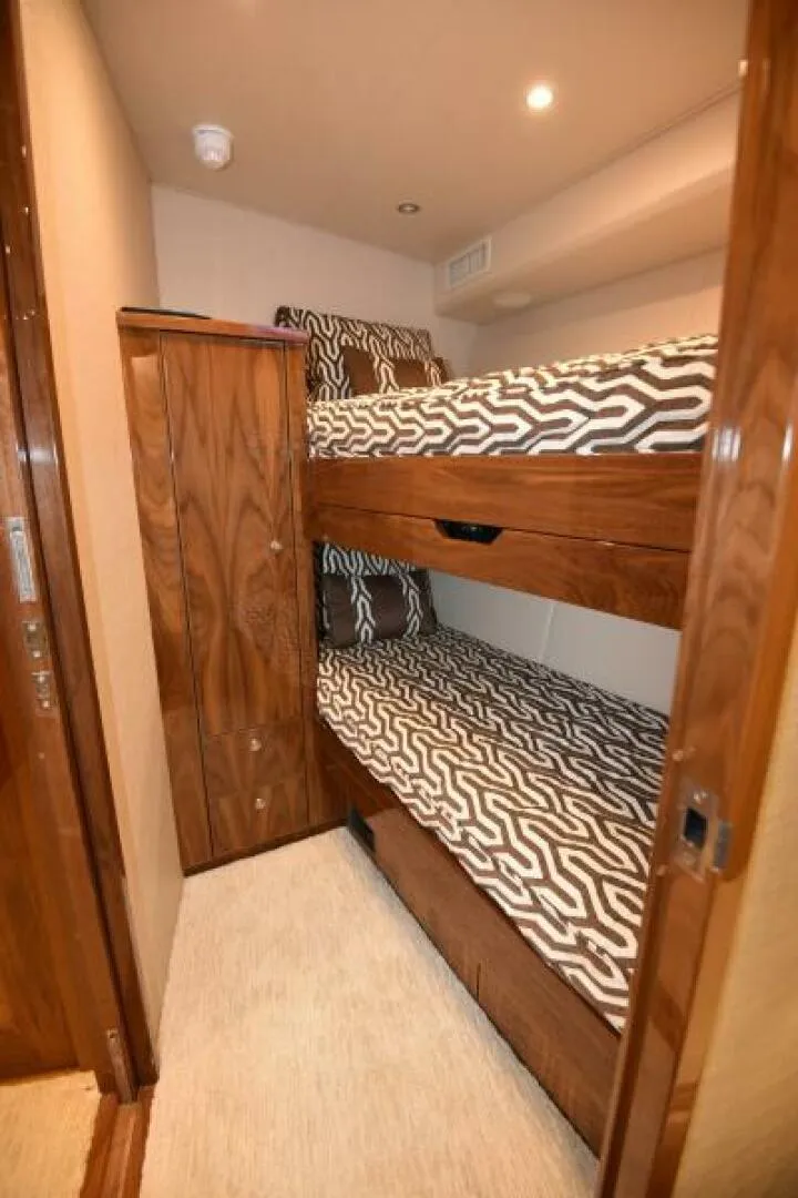 Slide: The Image of 2017 Viking 80 Skybridge "TEAM ANAYA"  - 5624320