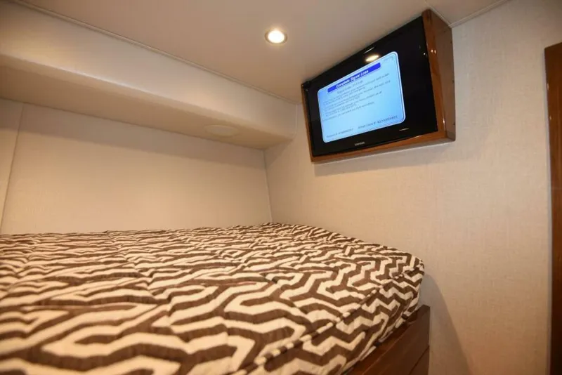 Slide: The Image of 2017 Viking 80 Skybridge "TEAM ANAYA"  - 5624321