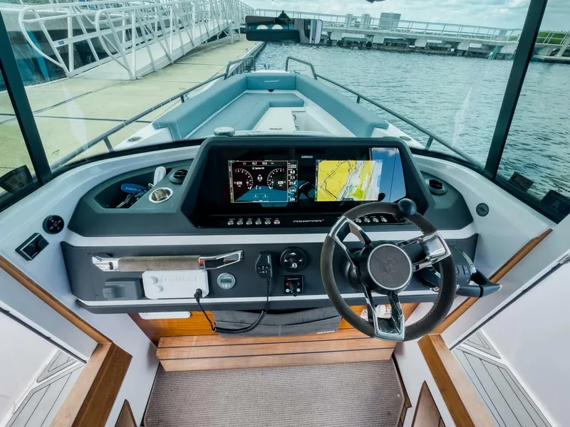 Slide: The Image of Axopar 28 Cabin BRABUS Trim 2022 - 5624499