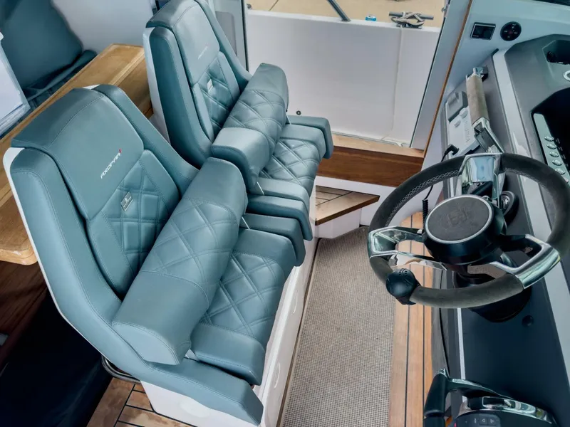 Slide: The Image of Axopar 28 Cabin BRABUS Trim 2022 - 5624503