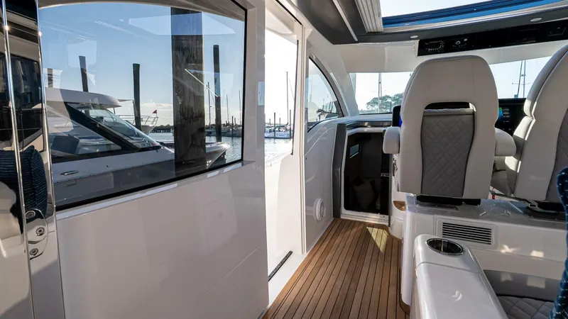 Slide: The Image of Valhalla Boatworks V-55 Sport Yacht 2026 - 5678028