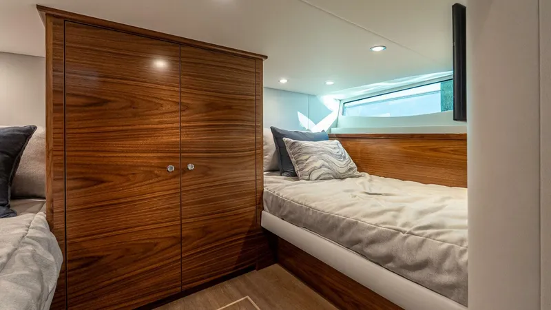 Slide: The Image of Valhalla Boatworks V-55 Sport Yacht 2026 - 5678000