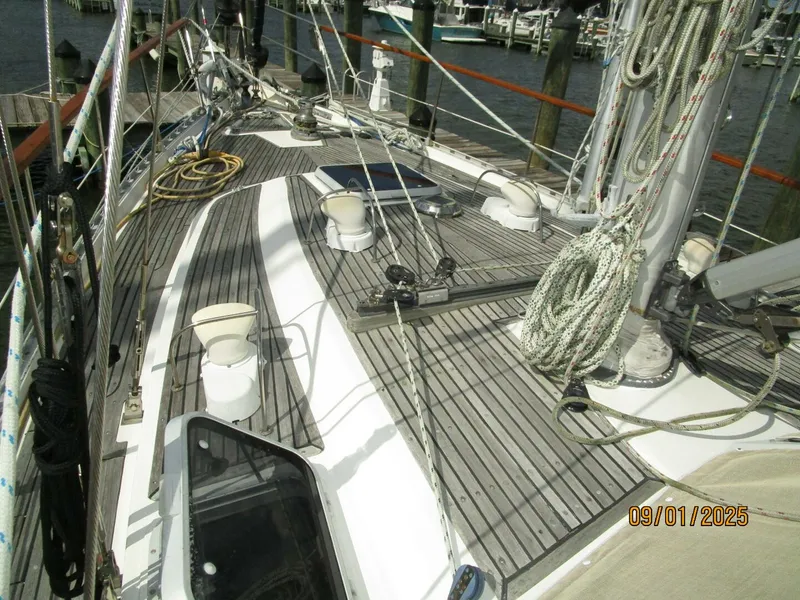 Slide: The Image of 40' Nauticat foredeck1 - 5626012