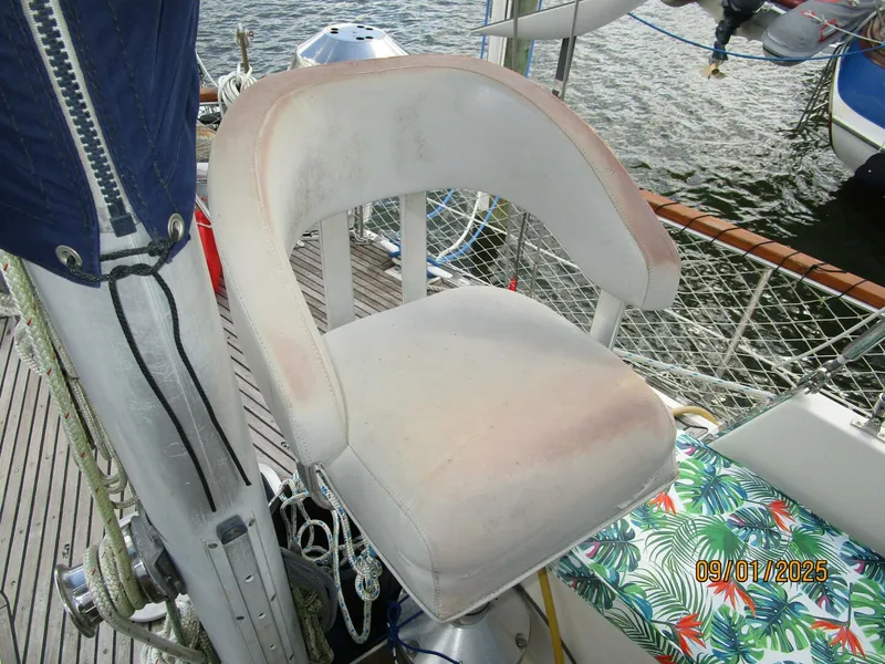 Slide: The Image of 40' Nauticat cockpit helmseat1 - 5626001