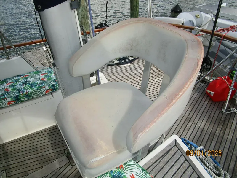 Slide: The Image of 40' Nauticat cockpit helmseat2 - 5626002