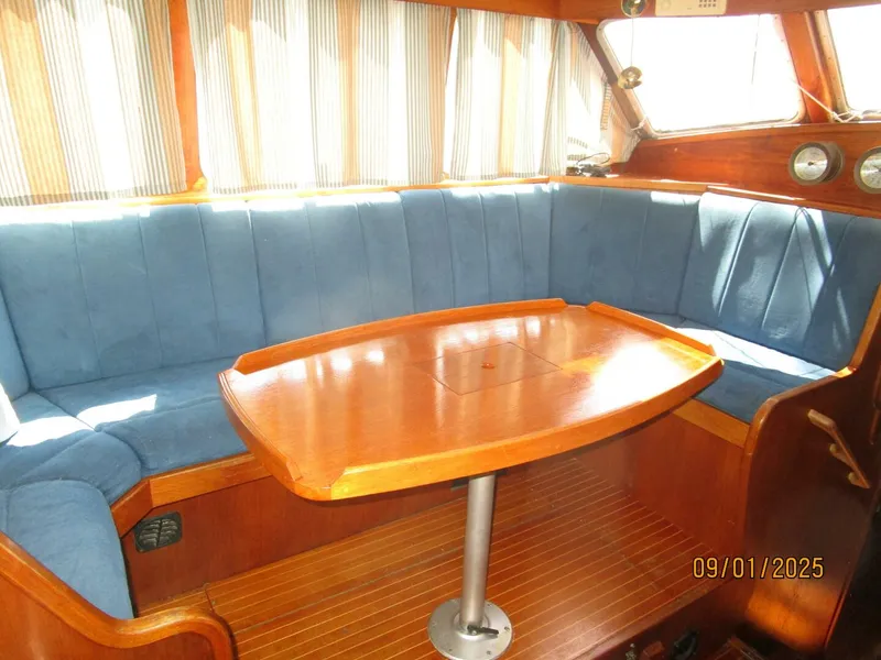Slide: The Image of 40' Nauticat pilothouse port seating - 5626046