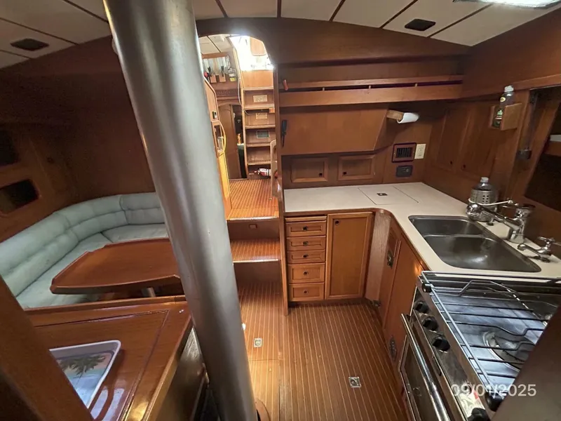 Slide: The Image of 40' Nauticat galley-dinette aft - 5626019