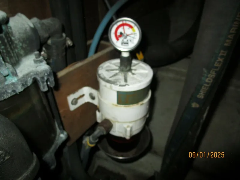 Slide: The Image of 40' Nauticat generator Racor fuel filter - 5626022