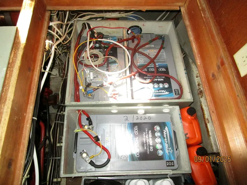 Slide: The Image of 40' Nauticat battery banks - 5625996