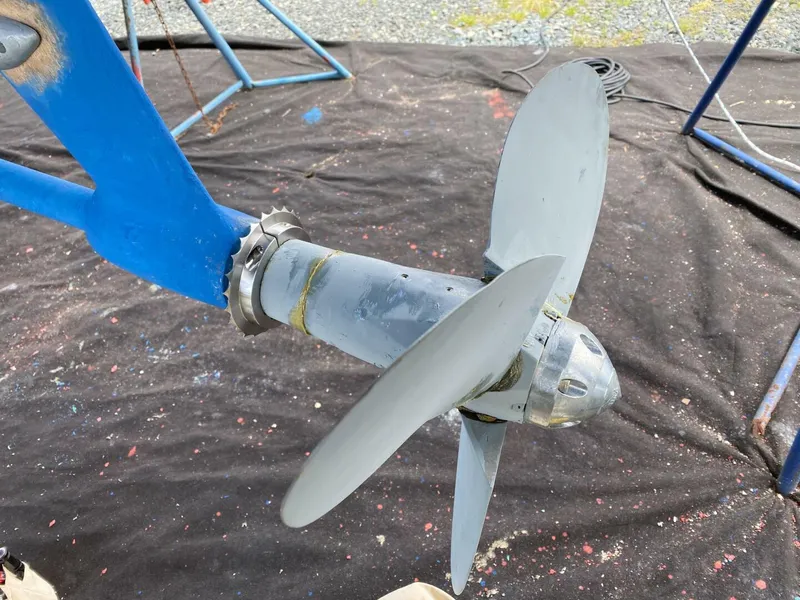 Slide: The Image of 40' Nauticat Max-Prop propeller - 5626037