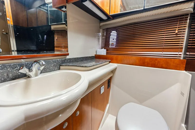 Slide: The Image of 2007 Cruisers 390 Express Cruiser 'Bay Burns' - 5626726