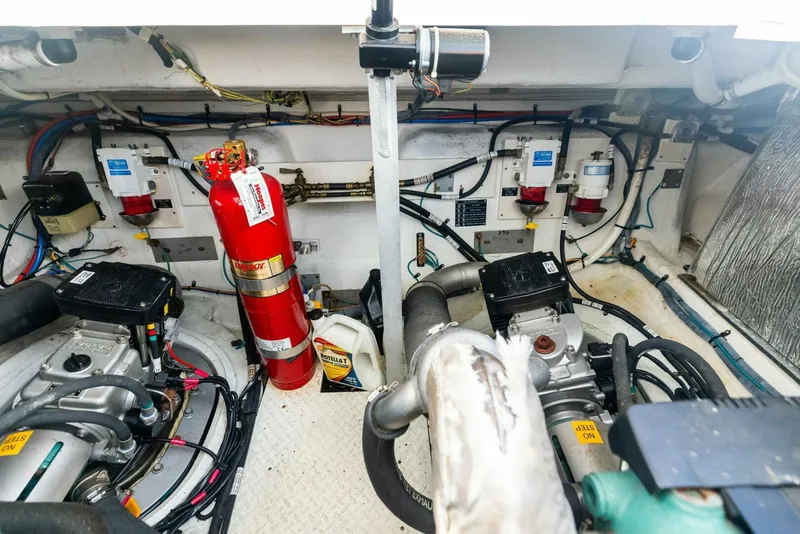 Slide: The Image of 2007 Cruisers 390 Express Cruiser 'Bay Burns' - 5626741