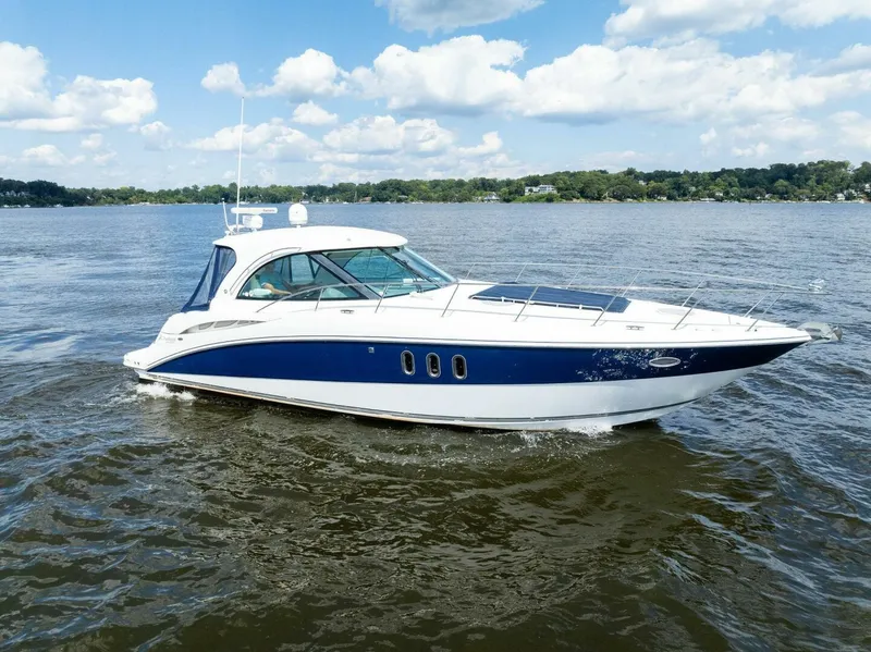 Slide: The Image of 2007 Cruisers 390 Express Cruiser 'Bay Burns' - 5626762