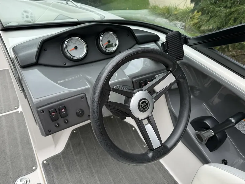 Slide: The Image of Yamaha AR190 2018 - 5625670