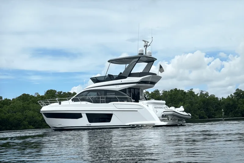 Slide: The Image of Azimut 53 FLY 2023 - 5625783