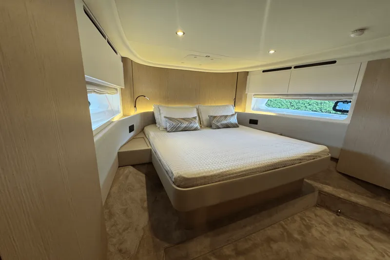 Slide: The Image of Azimut 53 FLY 2023 - 5625797