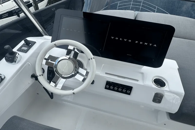 Slide: The Image of Azimut 53 FLY 2023 - 5625820