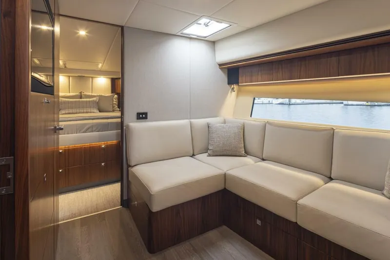 Slide: The Image of Riviera 4800 2018 - 5633027