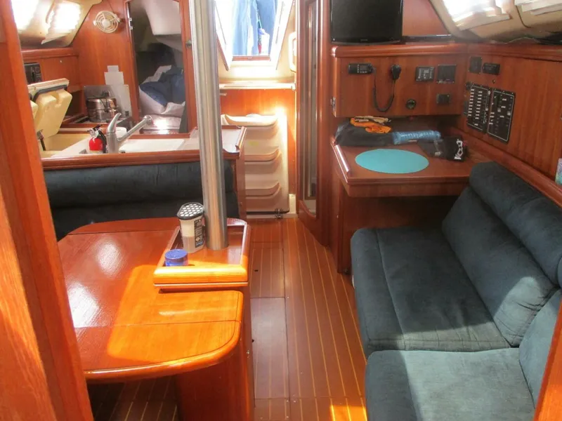 Slide: The Image of Hunter 35 2003 - 5638932