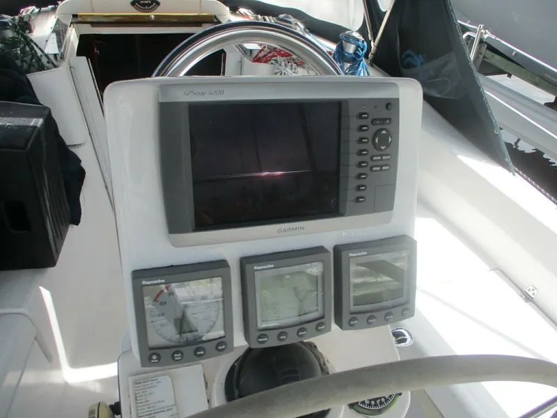 Slide: The Image of Hunter 35 2003 - 5638937