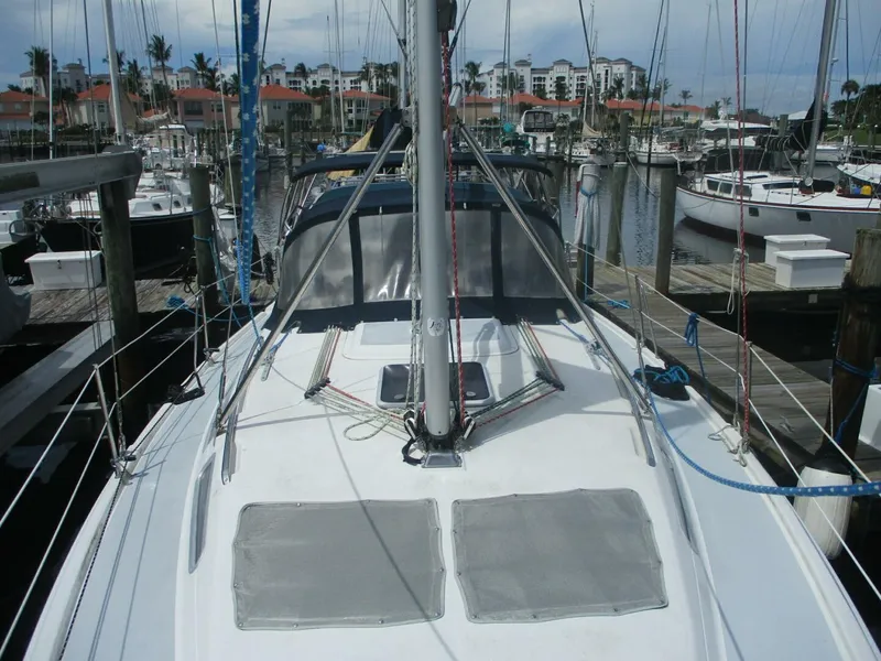 Slide: The Image of Hunter 35 2003 - 5638941