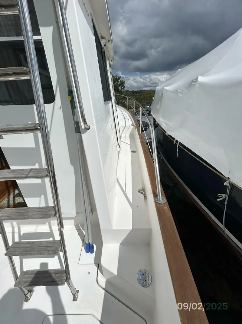Slide: The Image of 40' Legacy starboard side deck2 - 5630028