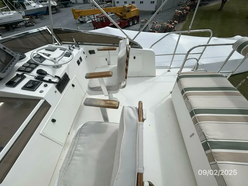 Slide: The Image of 40' Legacy flybridge starboard - 5629567