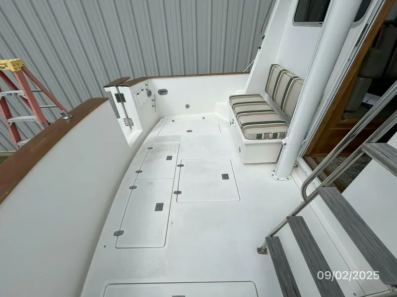 Slide: The Image of 40' Legacy cockpit port - 5629548