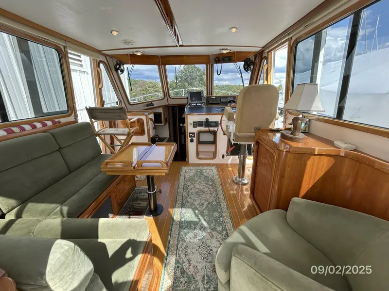 Slide: The Image of 40' Legacy salon forward - 5629852