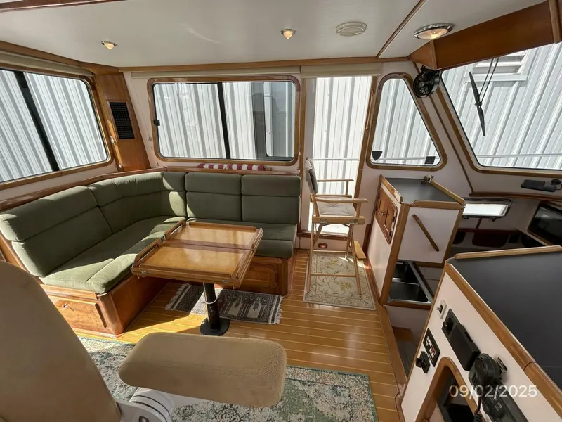 Slide: The Image of 40' Legacy salon port - 5629988