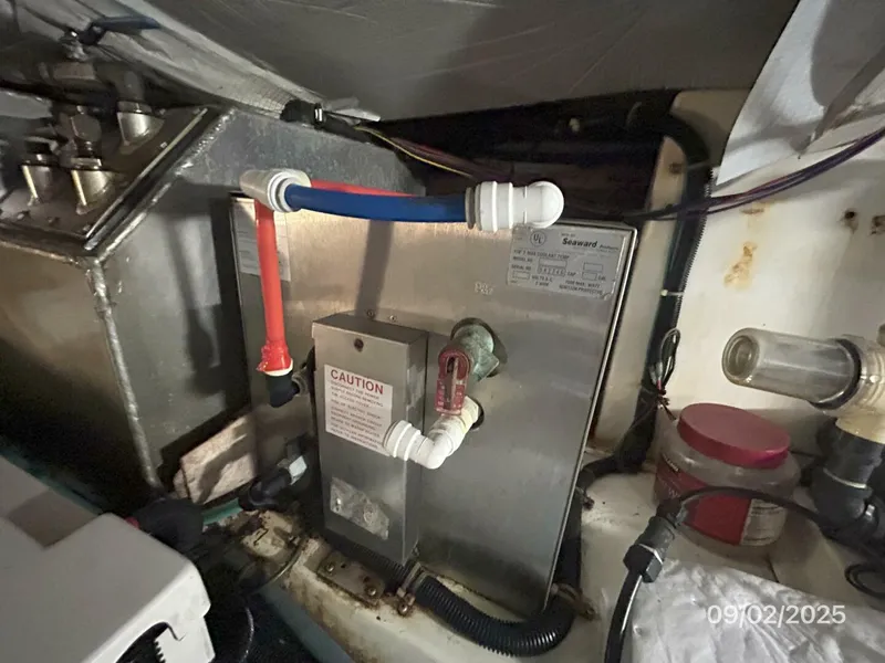 Slide: The Image of 40' Legacy water heater - 5630036