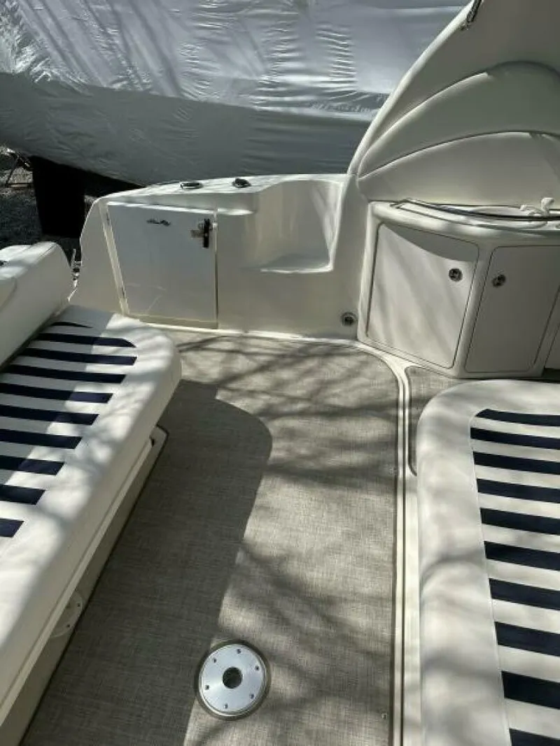Slide: The Image of Sea Ray 360 Sundancer 2002 - 5628385