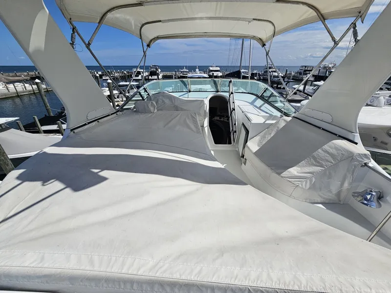 Slide: The Image of Carver Yachts 530 Voyager 1999 - 6053047