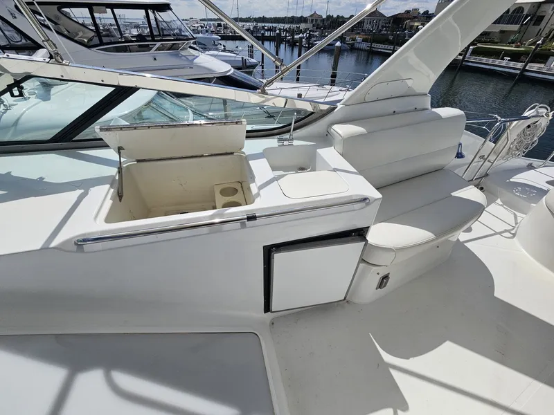 Slide: The Image of Carver Yachts 530 Voyager 1999 - 6053051