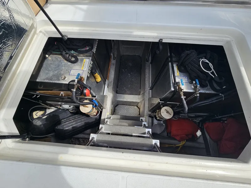 Slide: The Image of Carver Yachts 530 Voyager 1999 - 6053056