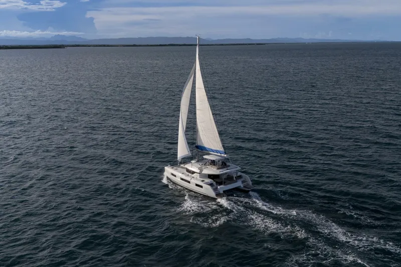 Slide: The Image of Lagoon 51 2024 - 5630929