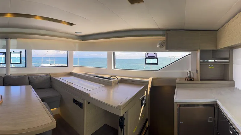 Slide: The Image of Lagoon 51 2024 - 5630951