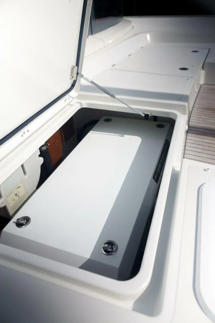 Slide: The Image of Lagoon 51 2024 - 5630973