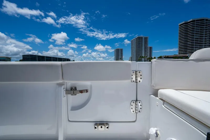 Slide: The Image of Sea Hunt 239 SE 2024 - 5629046